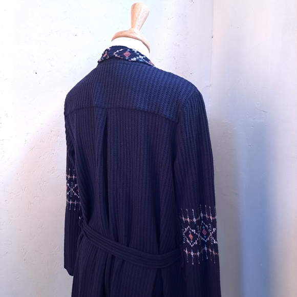 Knox rose | Navy blue boho embroidered long sleeved cardigan - Picture 8 of 15